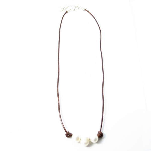 single pearl brown necklace